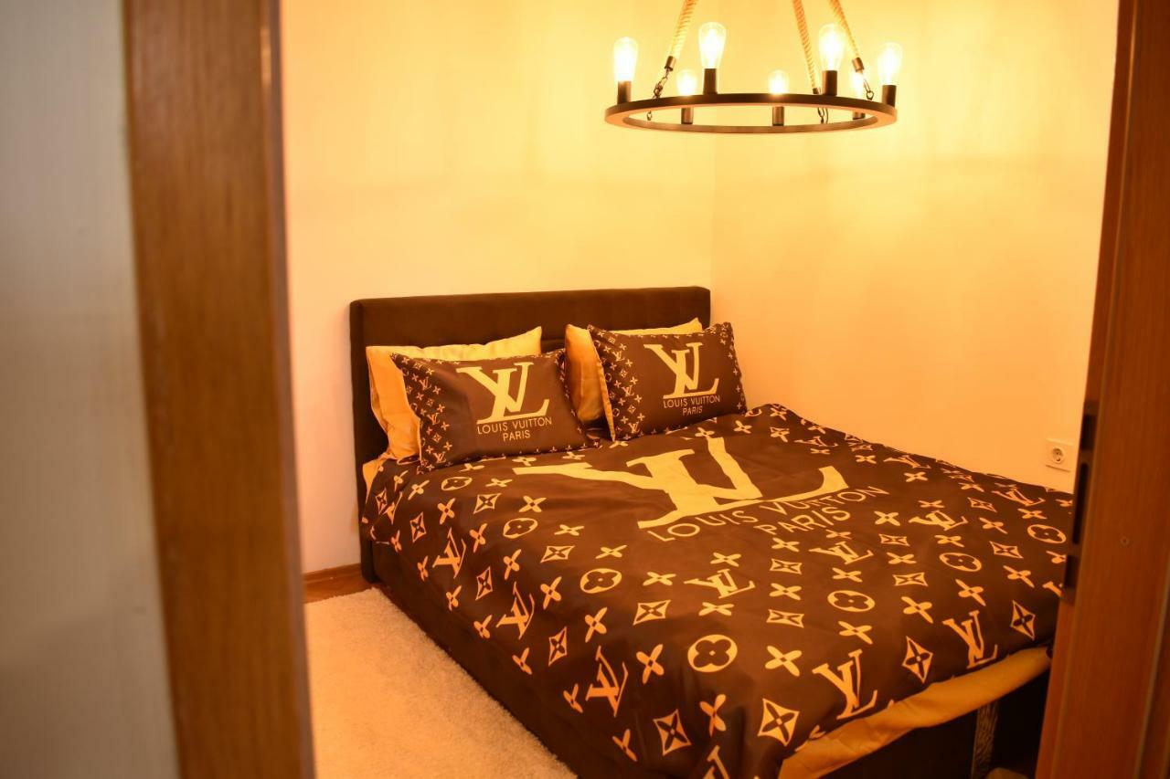 Naumovski Apartments Скоп'є Екстер'єр фото
